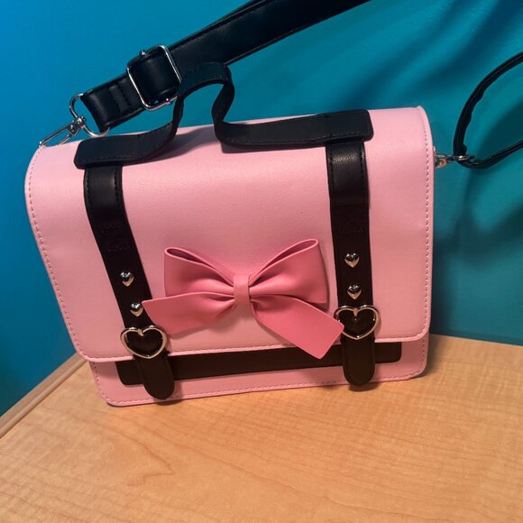 Hot Topic Handbags - Hot Topic crossbody ~ NWOT